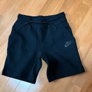 NikeTech Knit Black Athletic Shorts Little Kids M 5-6
